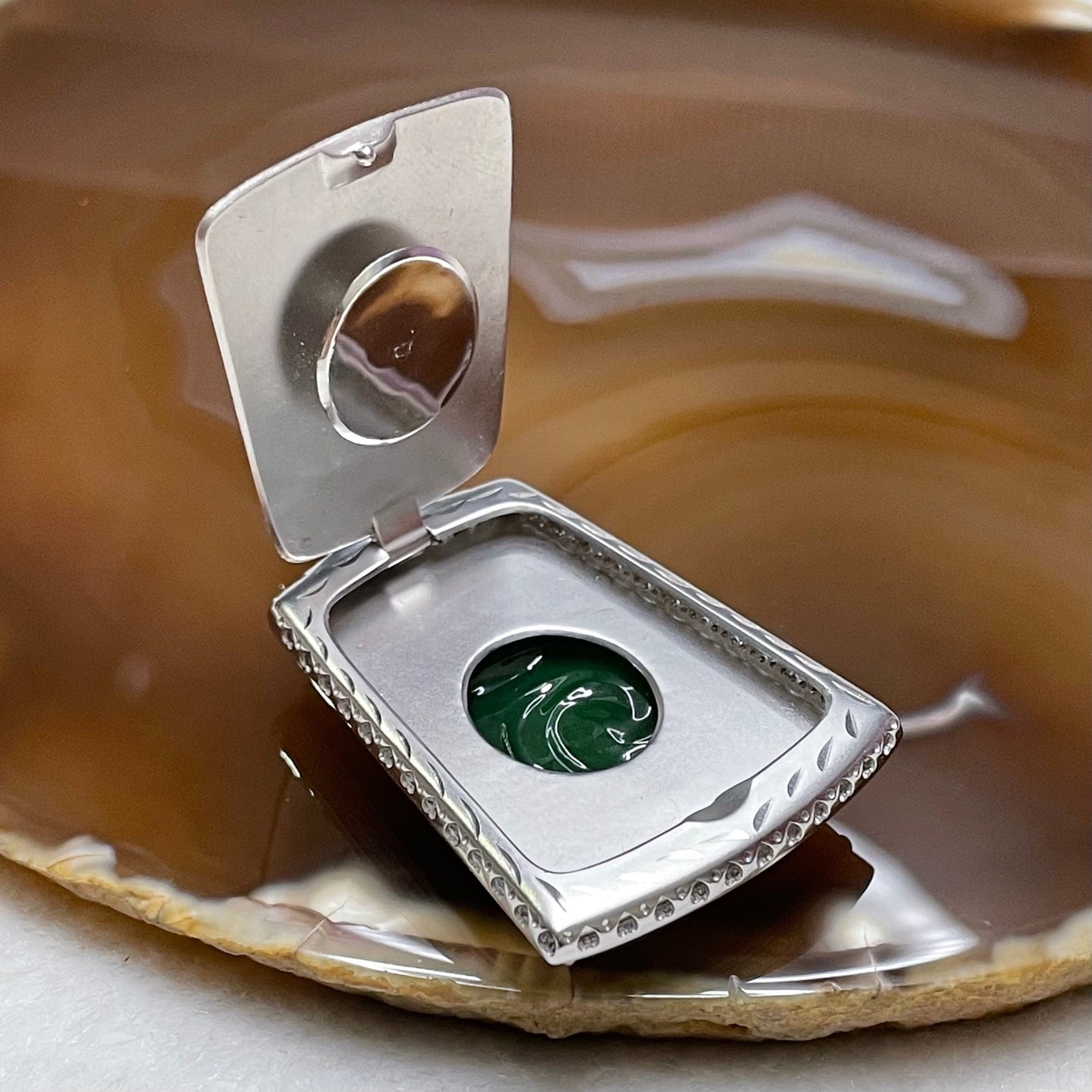 RARE Type A Full Yang Green Dragon Jade Jadeite 18k white gold & diamonds with NGI Cert 22.38g 50.2 by 30.7 by 9.0mm