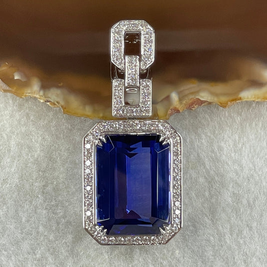 Very High Grade Natural Blue Tanzanite 35.93ct 21.79 by 16.03 by 10.69mm Natural Diamonds 1.27ct Au750 White Gold Pendant Total 20.64g with GIA Cert