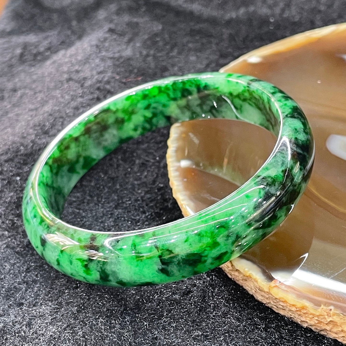 Type A Burmese Jade Jadeite Intense Green Bangle - 46.92g inner Diameter 57.2mm thickness 13.4mm