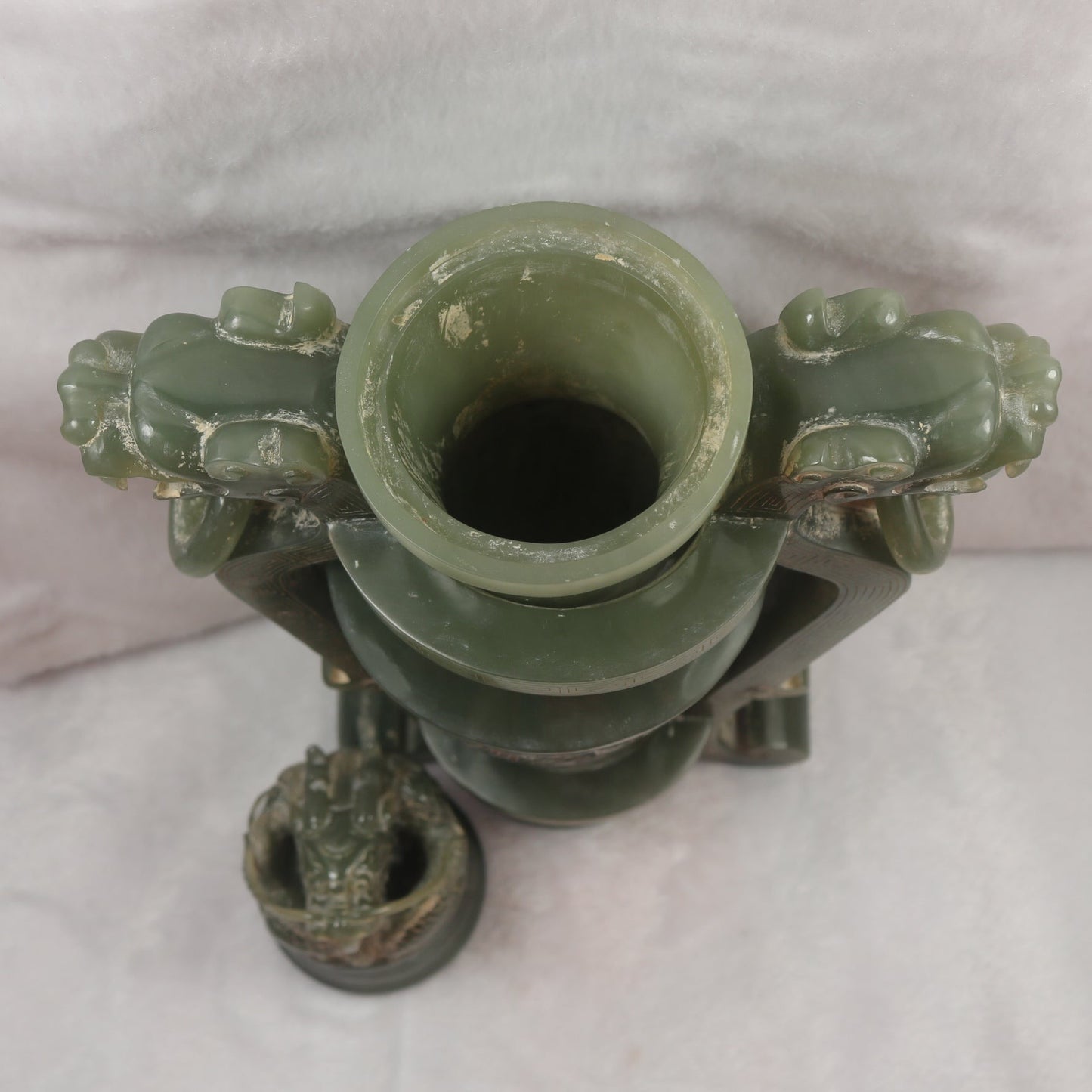Rare Antique Natural Green Nephrite Vase with Double Dragon Display 2,035.4g 162.0 by 90.0 by 315.0m