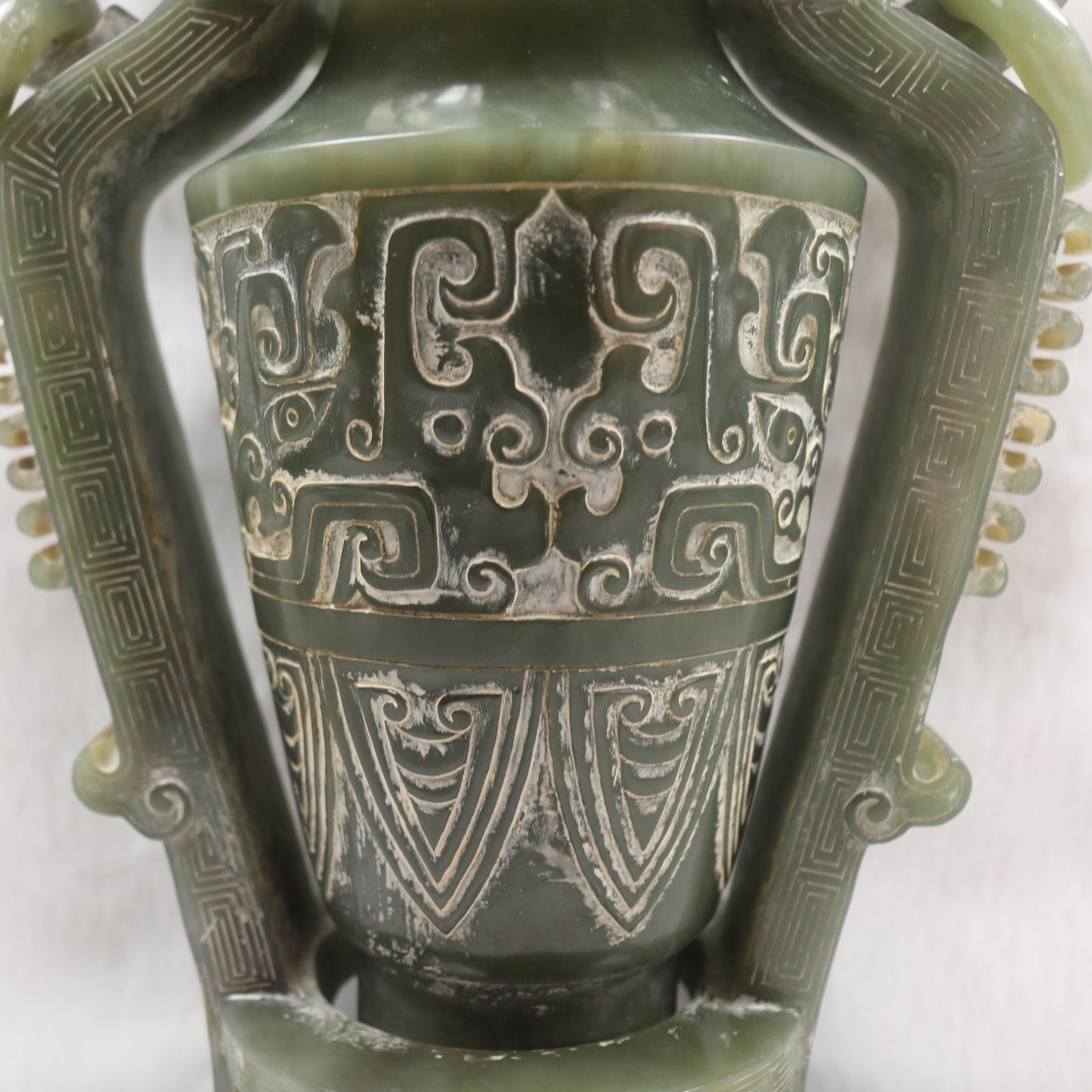 Rare Antique Natural Green Nephrite Vase with Double Dragon Display 2,035.4g 162.0 by 90.0 by 315.0m