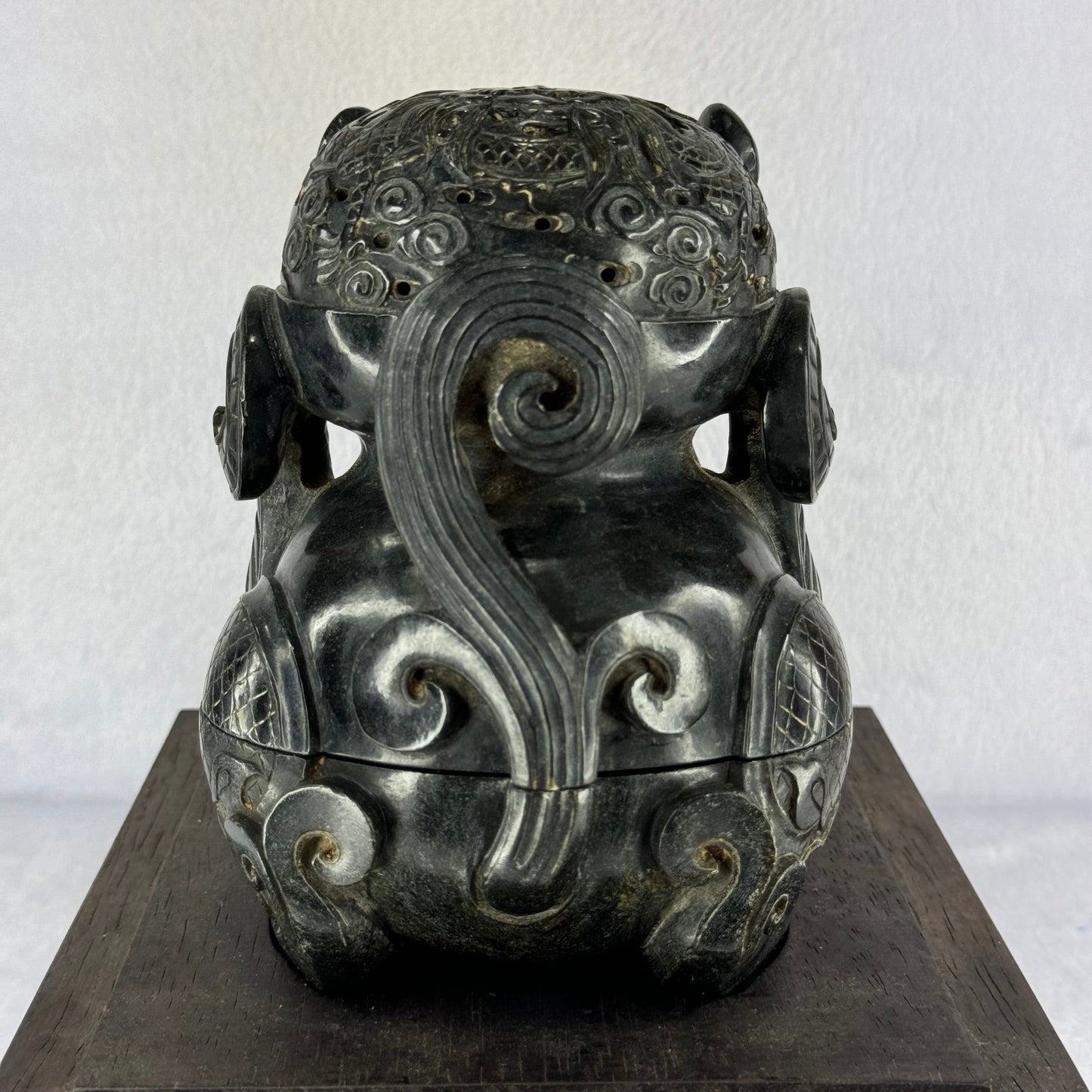 Antique natural nephrite display in heavy old solid wooden box 3,791.3g 191.0 by 243.0 by 215.0mm