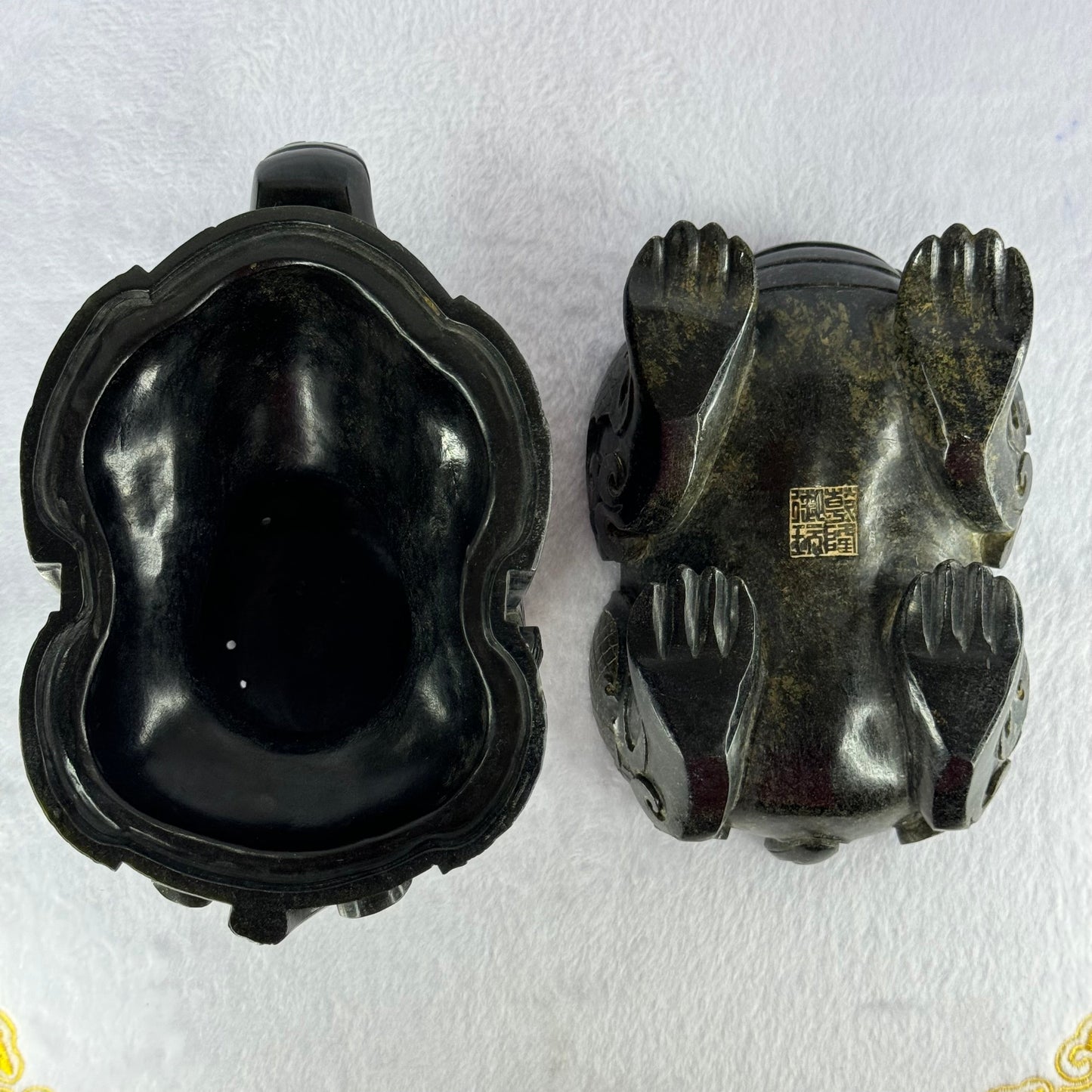 Antique natural nephrite display in heavy old solid wooden box 3,791.3g 191.0 by 243.0 by 215.0mm