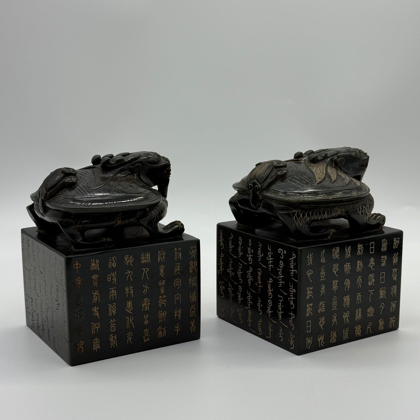 Rare Antique Natural Nephrite Dual Dragon Turtle Seal Set in Zitan Dragon Carvings Box Total Weight 4,853.2g 205.5 by 190.0 by 140.0mm each seal about 1,719.5g 84.7 by 82.3 by 113.1mm