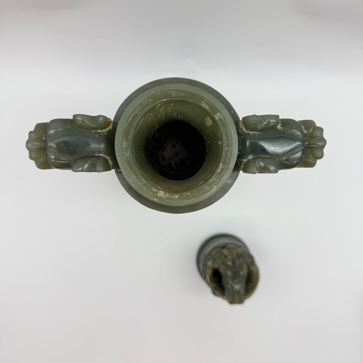 Rare Antique Natural Green Nephrite Vase with Double Dragon Display 2,035.4g 162.0 by 90.0 by 315.0m