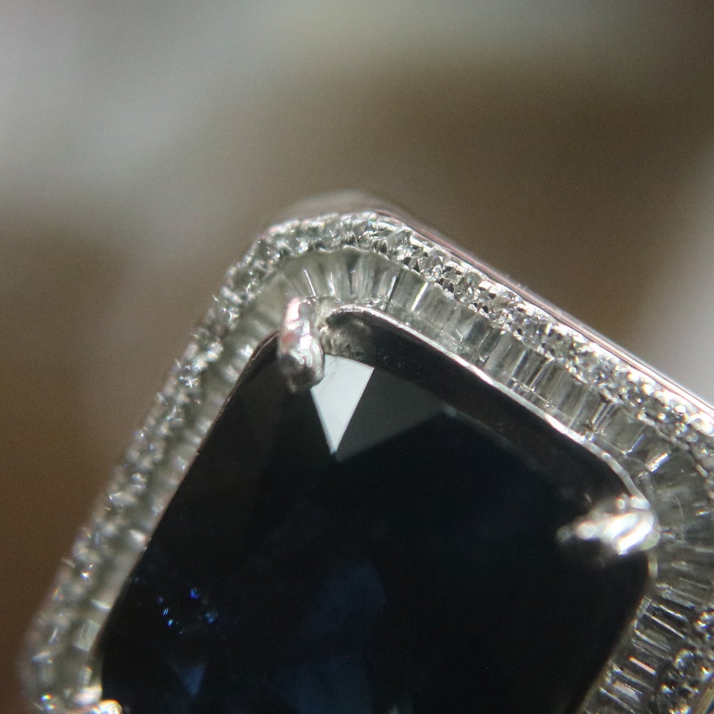 Natural Blue Sapphire 蓝宝石 (heated) about 13.0ct Ring set in 18k 750 white gold & natural diamonds - 19.42g US Size 9 with NGI Cert
