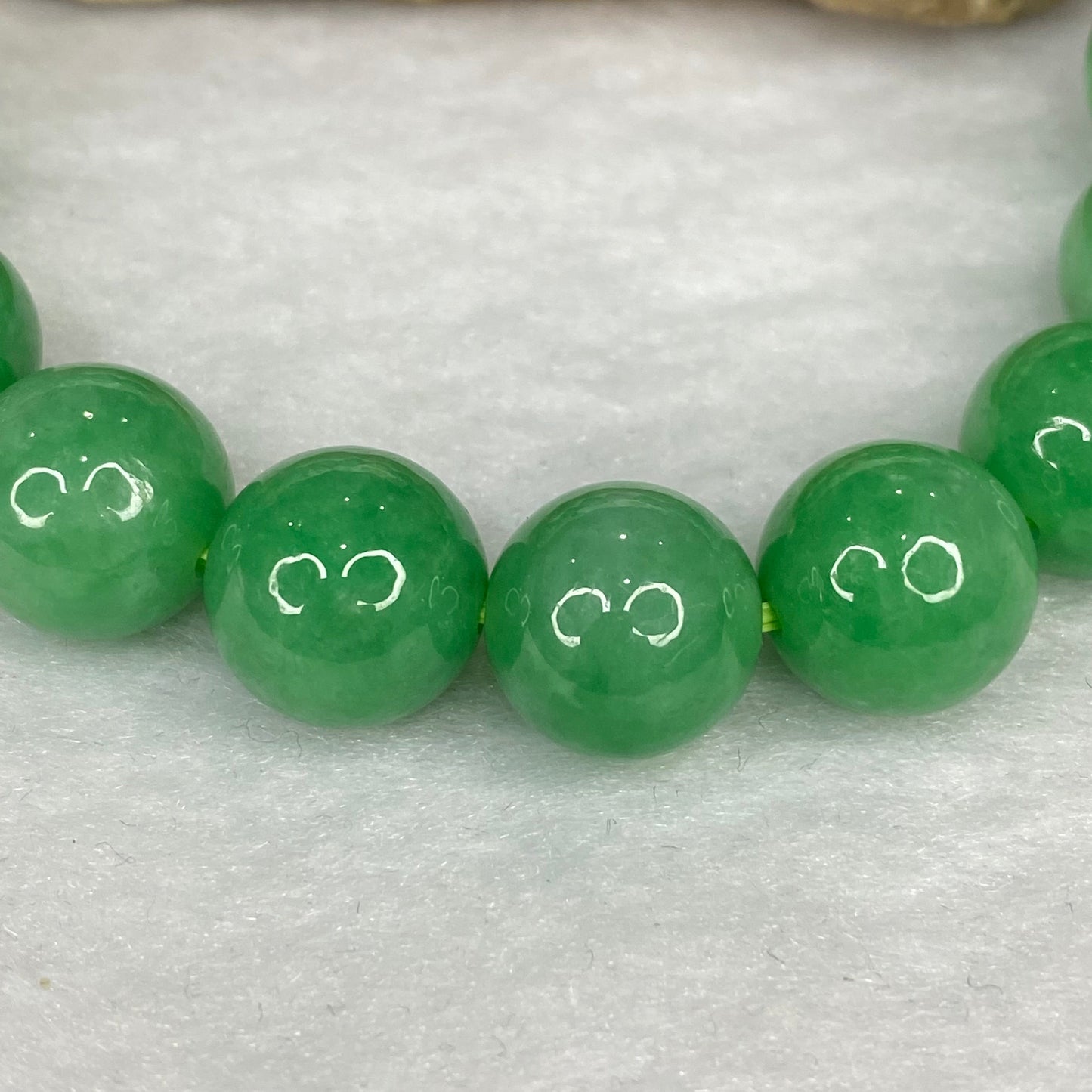 Rare High End Type A Full Spicy Green Myanmar Burmese Jadeite Beads Bracelet 罕见高端 A货辣绿色缅甸翡翠珠手链 49.02g 12.2mm 16 Beads