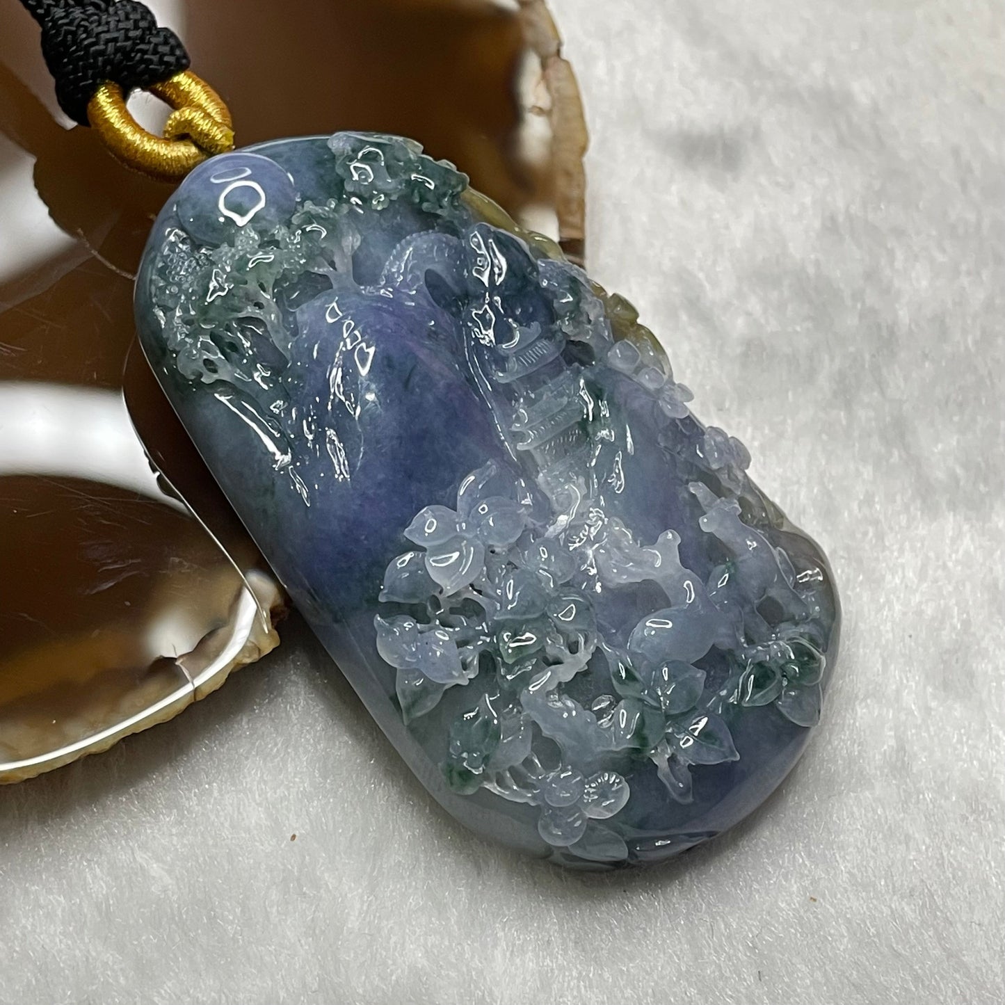 Rare High Quality Type A Intense Lavender Jade Jadeite Shan Shui 80.28g 71.0 by 44.9 by 12.5mm