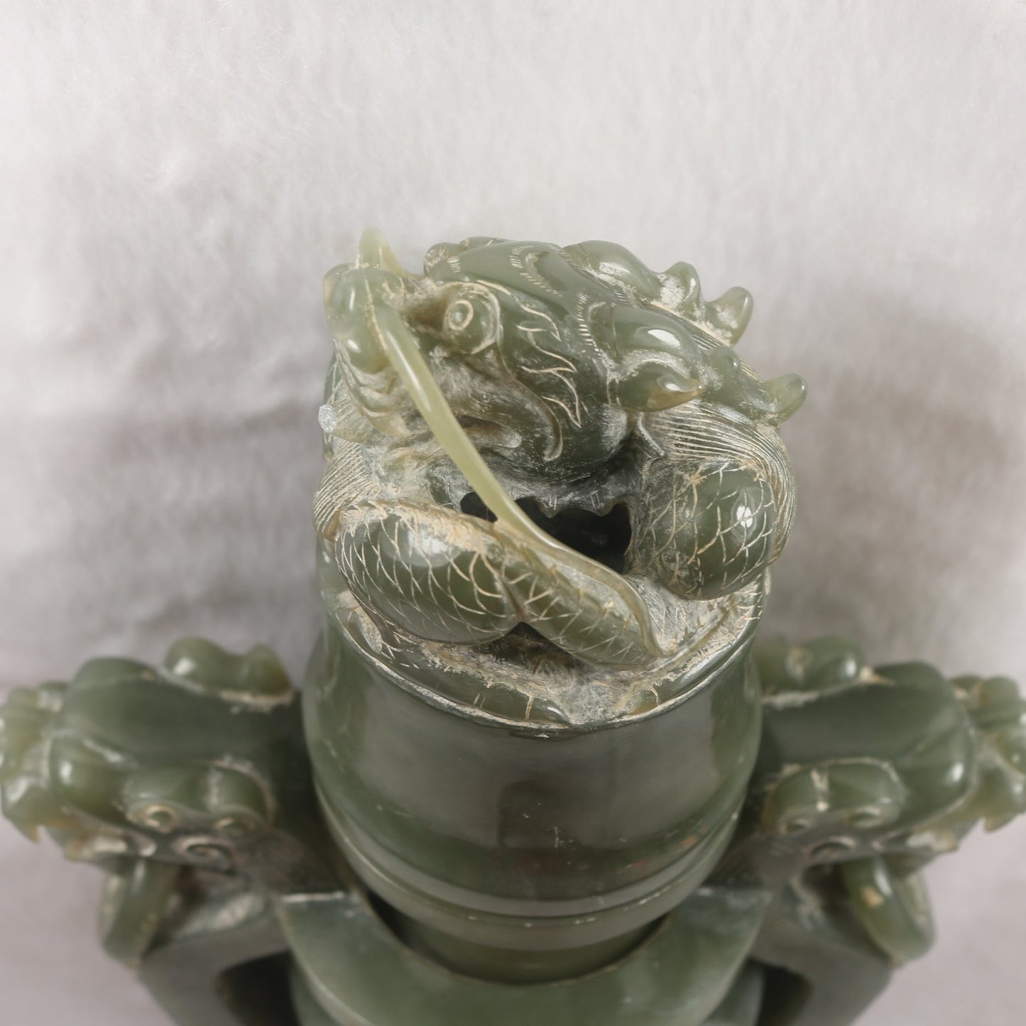 Rare Antique Natural Green Nephrite Vase with Double Dragon Display 2,035.4g 162.0 by 90.0 by 315.0m
