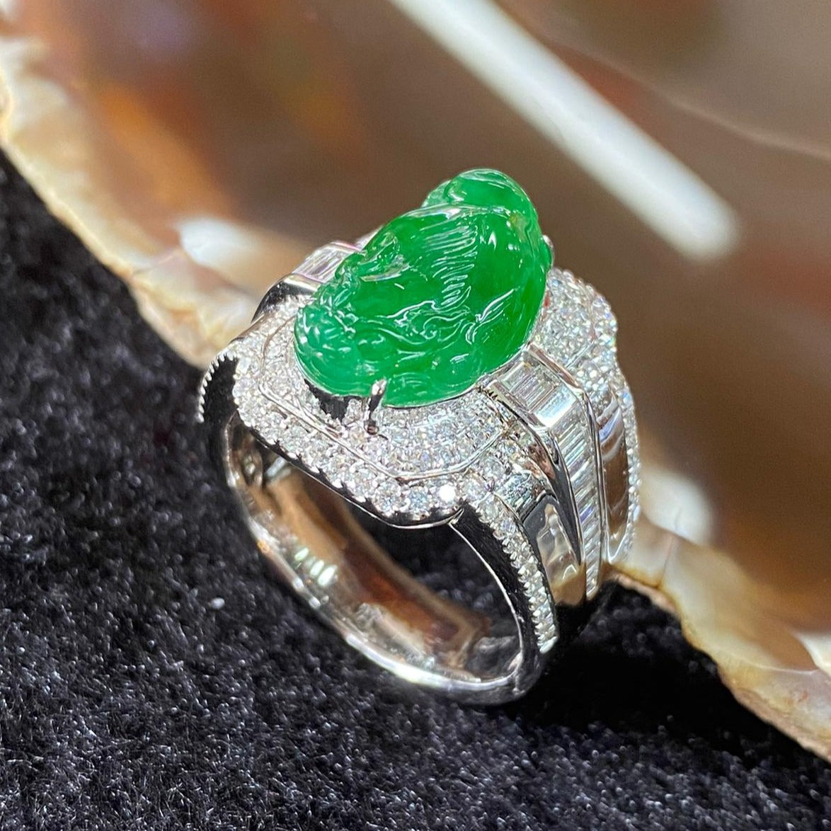Rare Type A Burmese High End Jade Jadeite Chan Chu aka 3 Legged Frog Ring 18K White Gold & Diamonds - 14.99g US9.45 HK22 with NGI Cert
