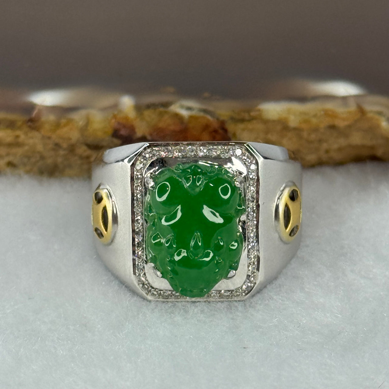 Rare Type A High Quality Semi Icy Full Bright Green Pixiu Jade Jadeite 18k white gold and Natural Diamonds 7.47g 16.3 by 10.2mm US9 HK20 Inner Dia 19.1mm with NGI cert