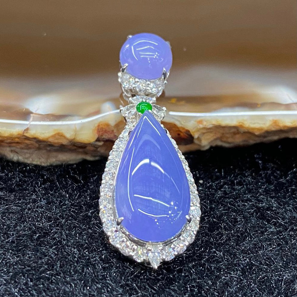 Rare High end Type A Burmese Lavender Jade Jadeite Pendant 18k white gold & diamonds with NGI Cert - 5.23g 31.7 by 12.2 by 9.4mm