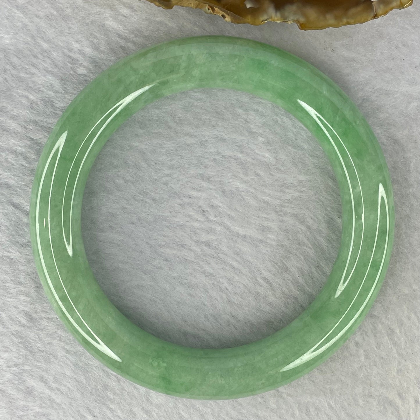 Rare High End Type A Translucent Full Intense Apple Green Jadeite Bangle 罕见高端 A 货全浓苹果绿翡翠手镯 365.01 cts 73.00g Inner diameter 58.15mm External Diameter 80.70mm 11.2 by 11.3mm (Close to Perfect) with NGI Cert No. 16813547