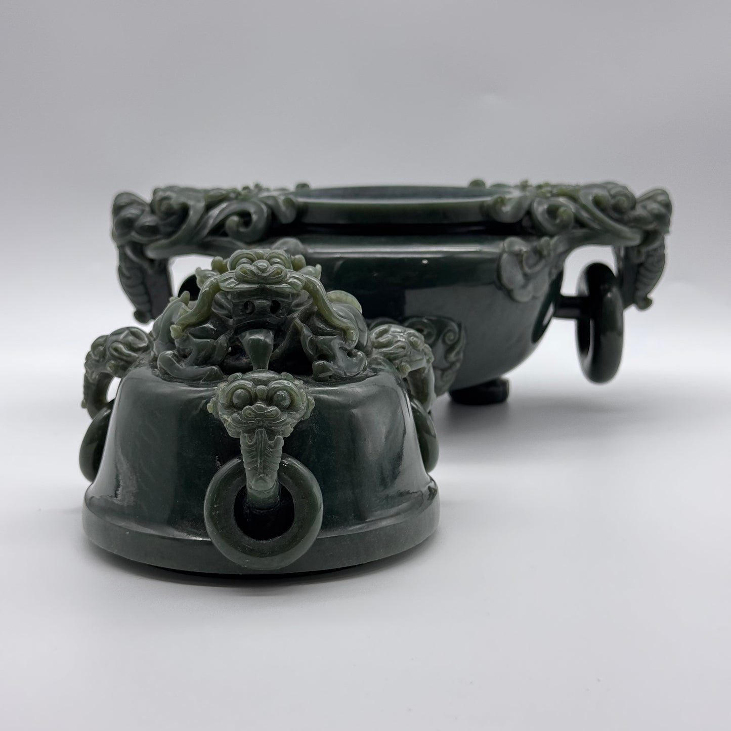 Rare Antique Natural Dark Green Nephrite Dragon Incense Burner 2.952,1g 245.0 by 160.0 by 185.5mm