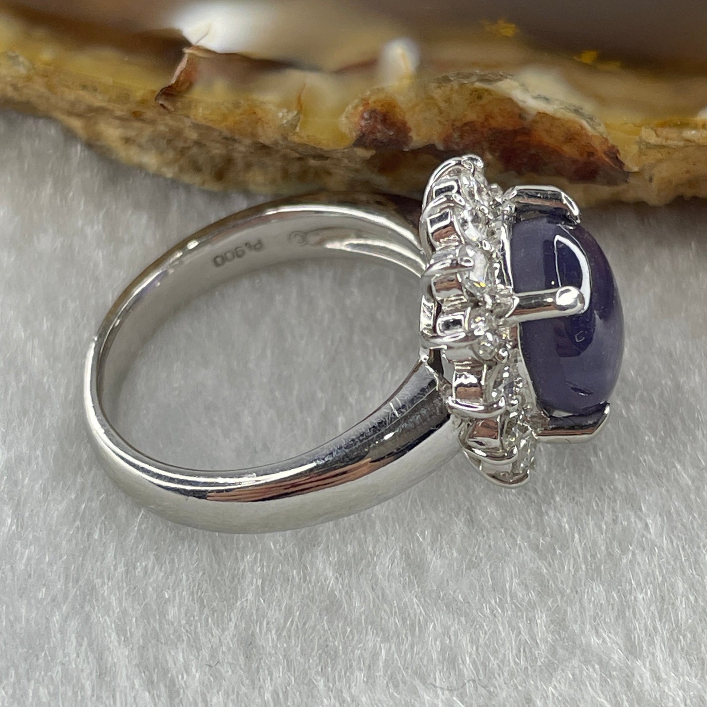 Natural Oval Blue Star Sapphire with Round Brilliant Cut Shape Diamonds in PT900 Platinum Ring S6.95 with Melees D0.65 ct Total 8.38g US5 HK11