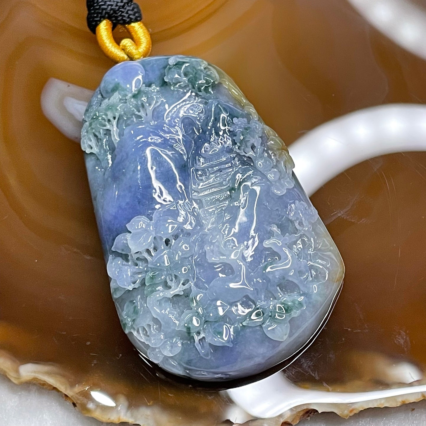 Rare High Quality Type A Intense Lavender Jade Jadeite Shan Shui 80.28g 71.0 by 44.9 by 12.5mm