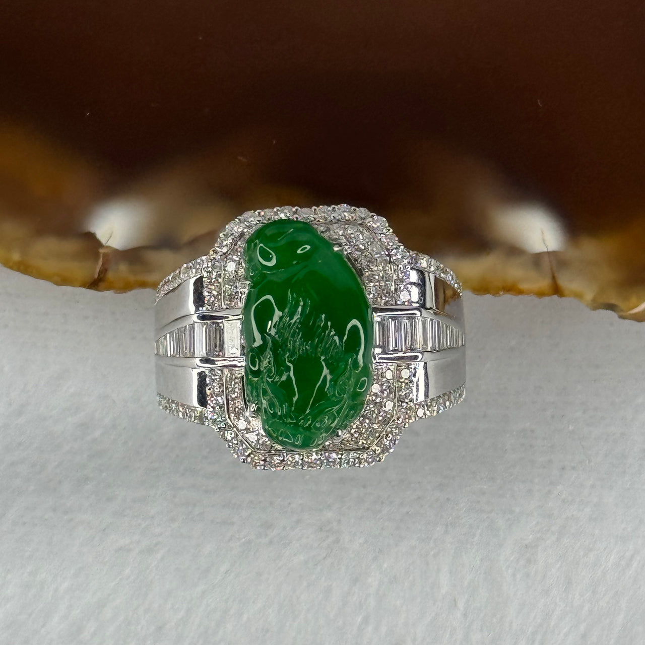 Rare Type A Burmese High End Semi Icy Full Intense Green Jade Jadeite Chan Chu 3 Legged Frog Ring 18K White Gold and Diamonds 15.01g US9.75 HK22 Inner Dia 19.8mm with NGI Cert
