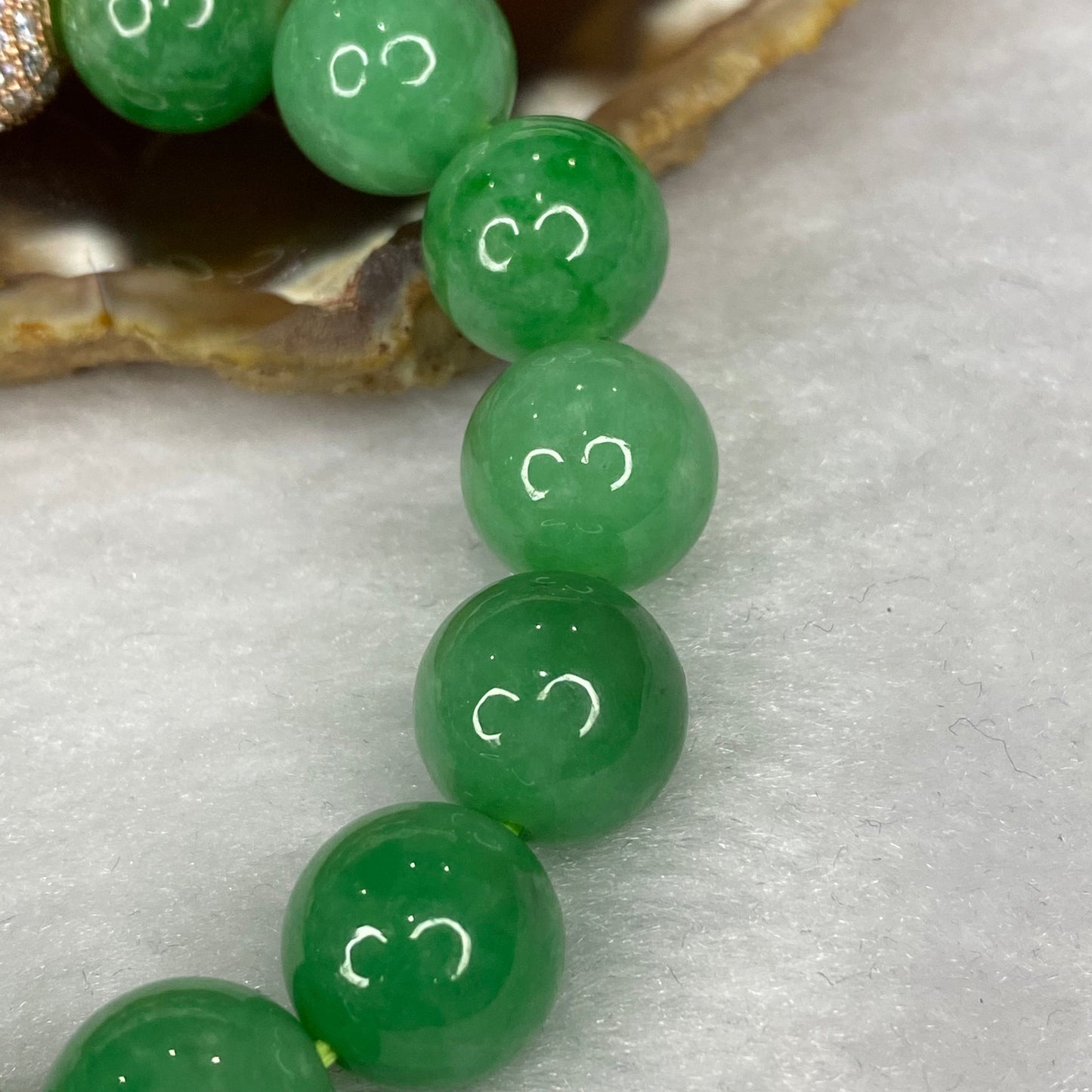Rare High End Type A Full Spicy Green Myanmar Burmese Jadeite Beads Bracelet 罕见高端 A货辣绿色缅甸翡翠珠手链 49.02g 12.2mm 16 Beads