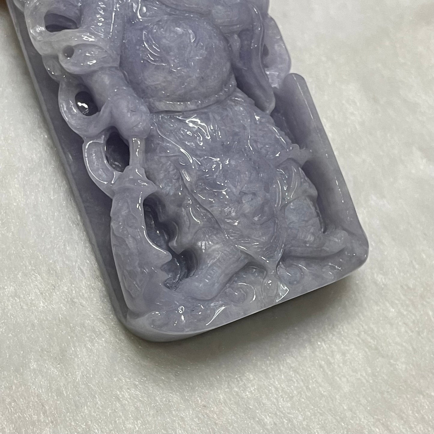 Rare Type A Intense Lavender Guan Gong Jade Jadeite 18k gold with NGI Cert 106.26g 90.0 by 41.3 by 15.8mm