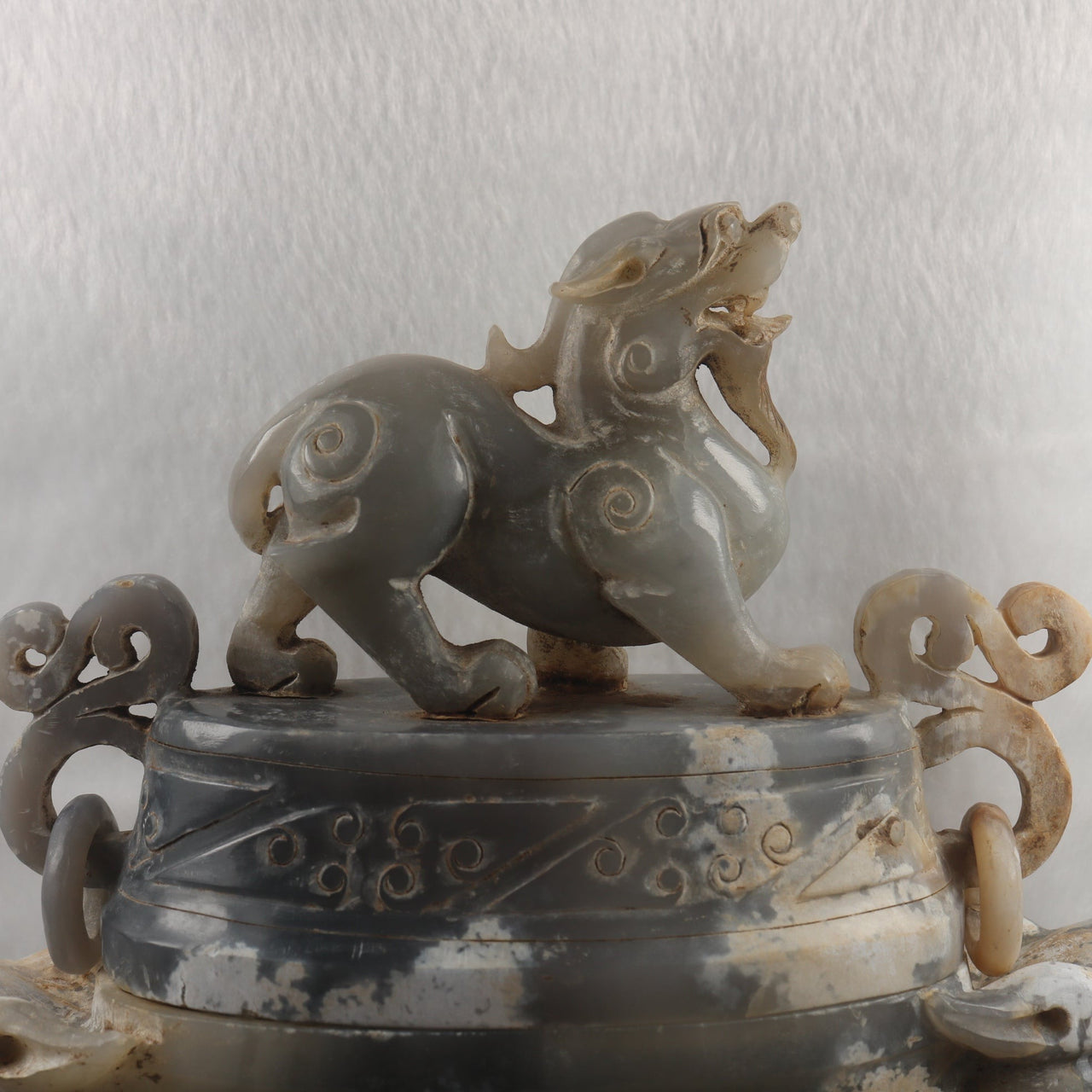 Rare Antique Natural Grey with Pink and White Patches Nephrite Vase with Pixiu Display with the sophisticated lapidary skills of the late Qing period 3.832,6g 220.0 by 90.0 by 370.0mm