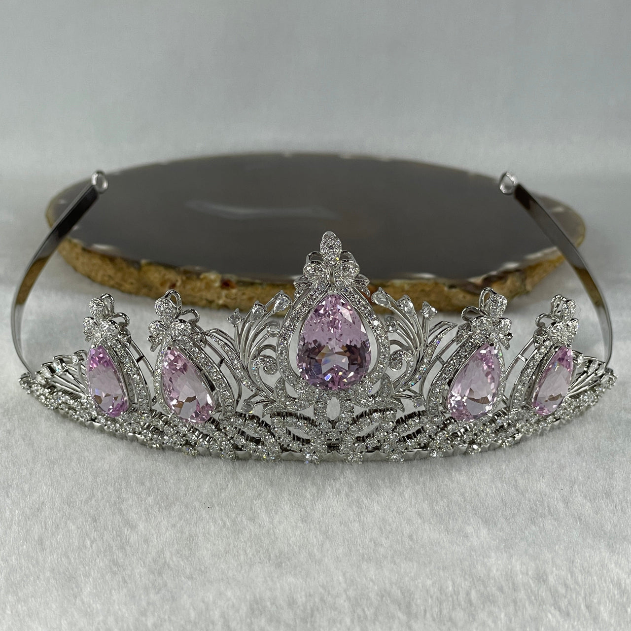 Natural Purplish Pink Kunzite 45.24cts Natural Diamonds D15.0cts in 9K White Gold 53.09g Tiara Total 64.04g