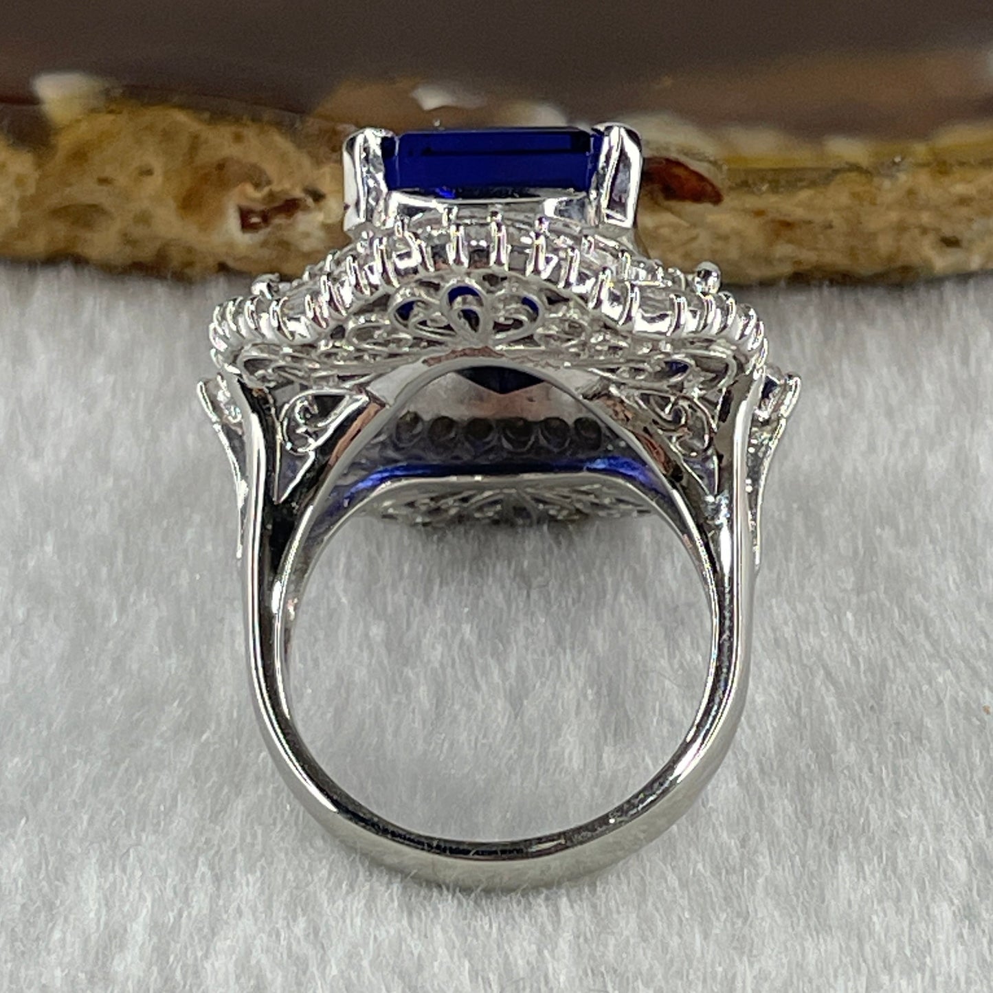 Very High Grade Natural Blue Tanzanite 12.12ct Natural Diamonds 2.33ct Platinum PT900 15.21g Ring Total 15.85g US6 HK13 EU52 Inner Diameter 16.5mm
