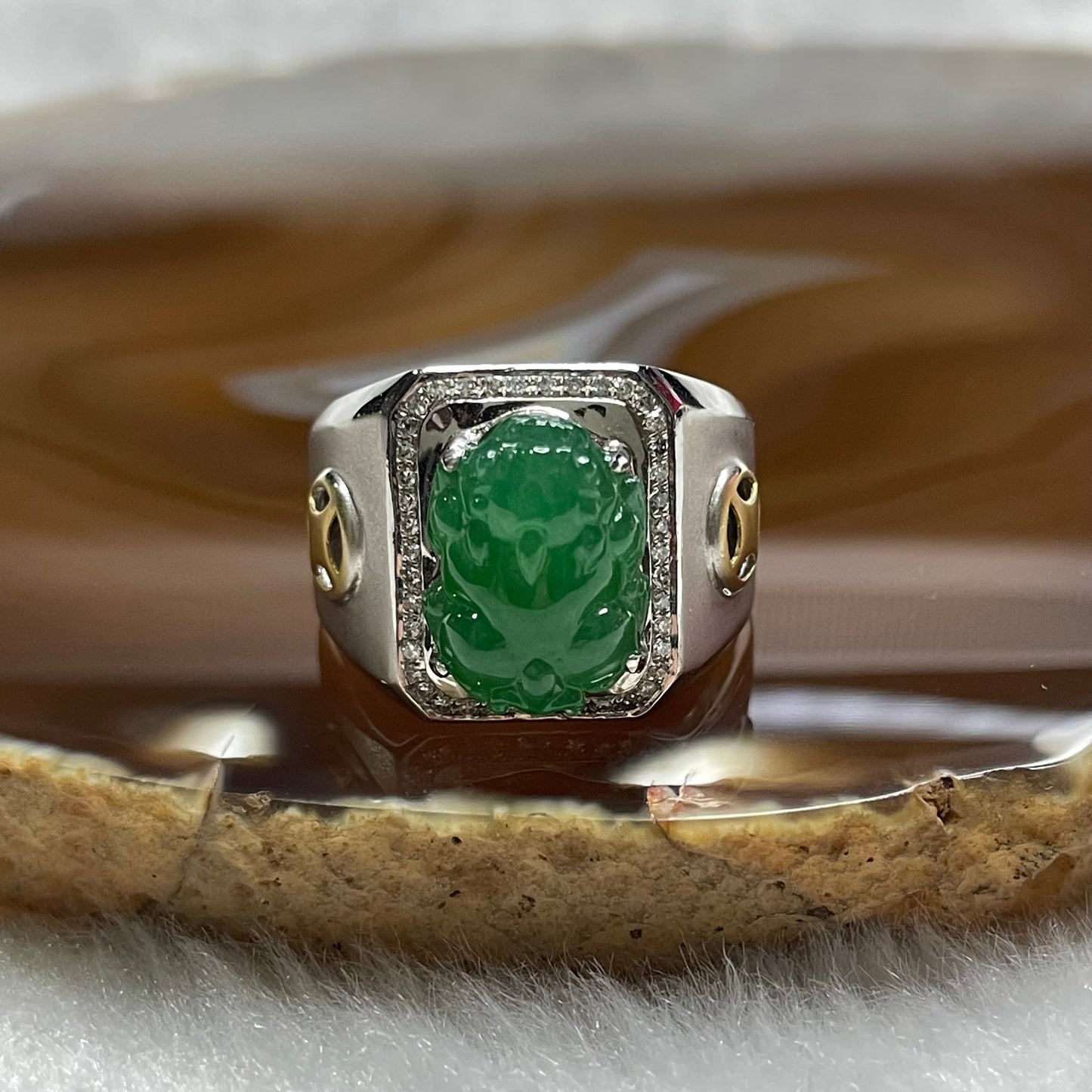 Rare Type A High Quality Yang Green Pixiu Jade Jadeite 18k white gold & Natural Diamonds 7.46g 16.3 by 10.2mm US8.5 HK19 with NGI cert