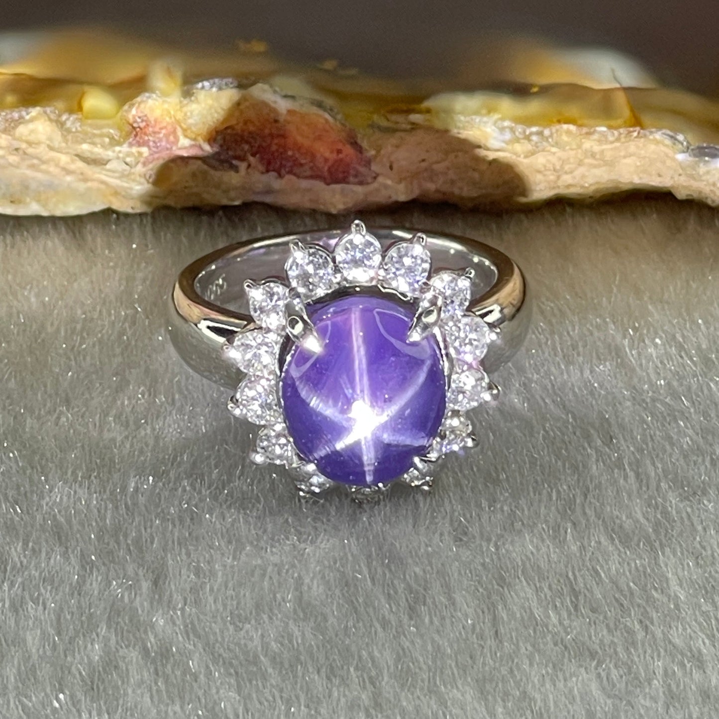 Natural Oval Blue Star Sapphire with Round Brilliant Cut Shape Diamonds in PT900 Platinum Ring S6.95 with Melees D0.65 ct Total 8.38g US5 HK11