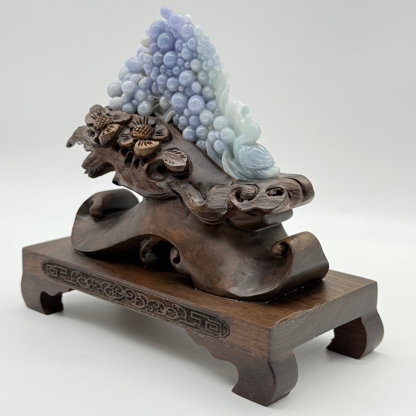 Rare Type A Deep Blueish Lavender Grapes & Duck 152.3G 44.2 by 23.6 by 10.8mm with wooden stand total 730.2g 168.4 by 78.8 by 153.0mm