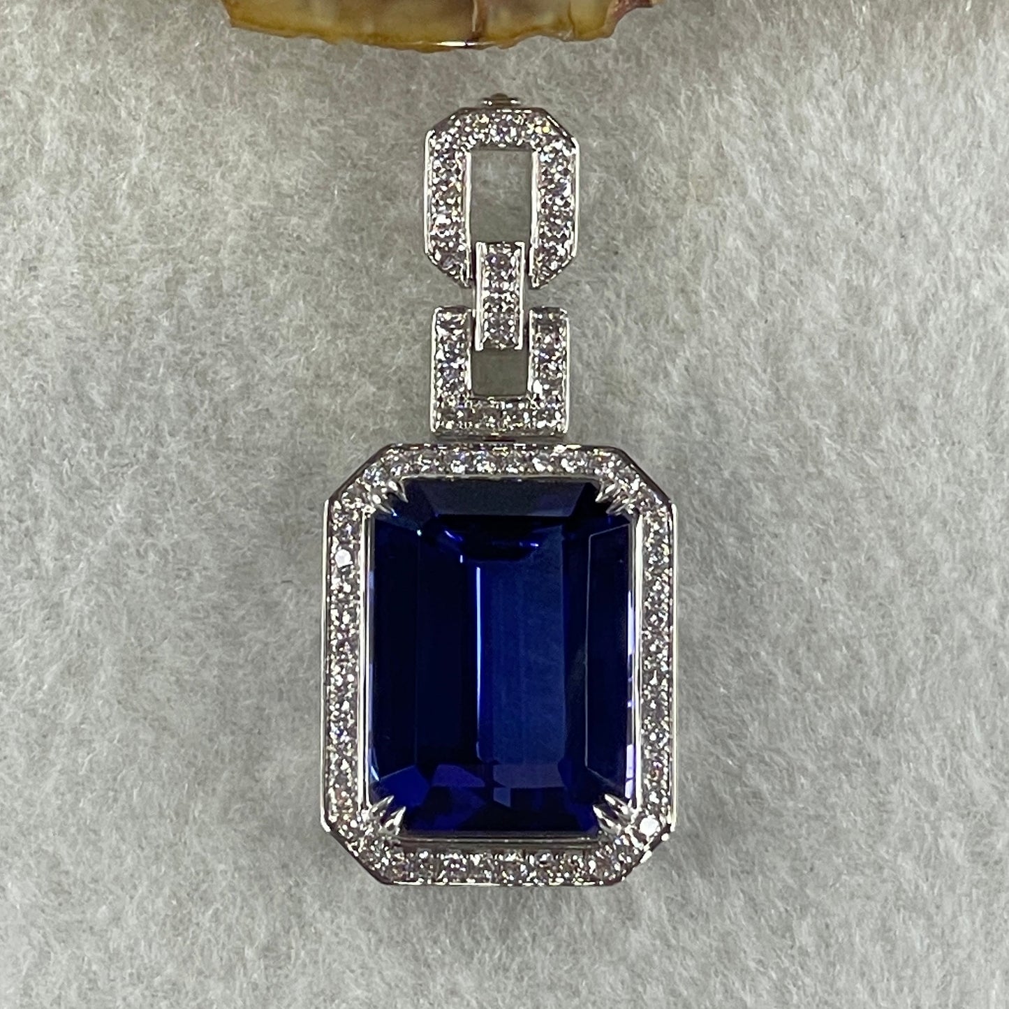Very High Grade Natural Blue Tanzanite 35.93ct 21.79 by 16.03 by 10.69mm Natural Diamonds 1.27ct Au750 White Gold Pendant Total 20.64g with GIA Cert