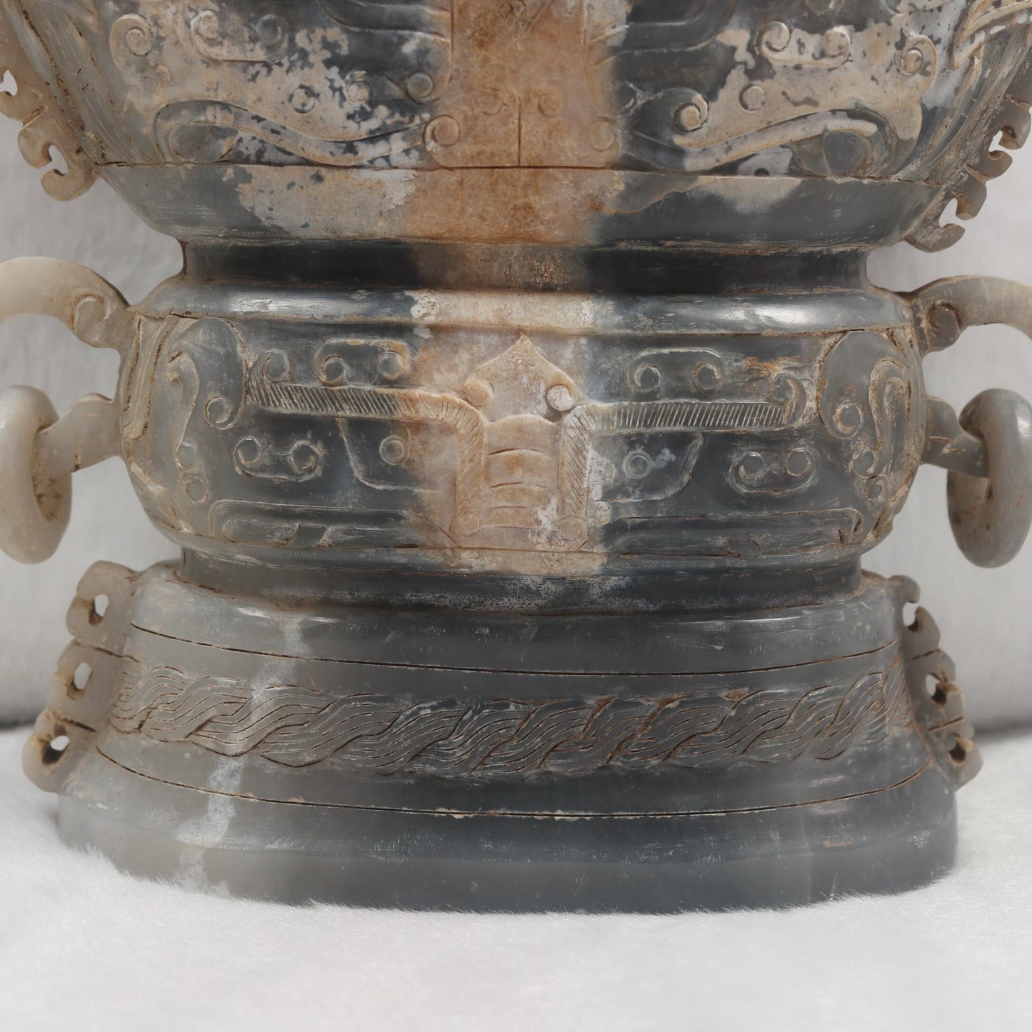Rare Antique Natural Grey with Pink and White Patches Nephrite Vase with Pixiu Display 3.832,6g 220.0 by 90.0 by 370.0mm