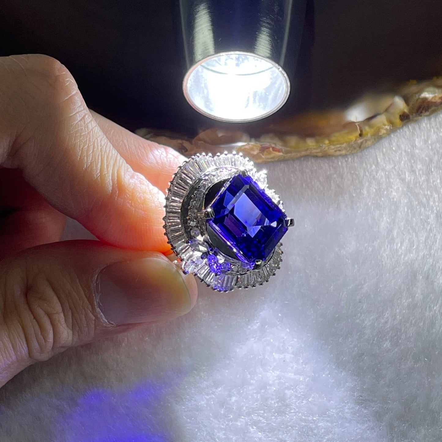 Very High Grade Natural Blue Tanzanite 12.12ct Natural Diamonds 2.33ct Platinum PT900 15.21g Ring Total 15.85g US6 HK13 EU52 Inner Diameter 16.5mm