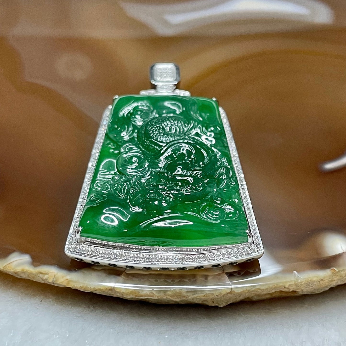 RARE Type A Full Yang Green Dragon Jade Jadeite 18k white gold & diamonds with NGI Cert 22.38g 50.2 by 30.7 by 9.0mm