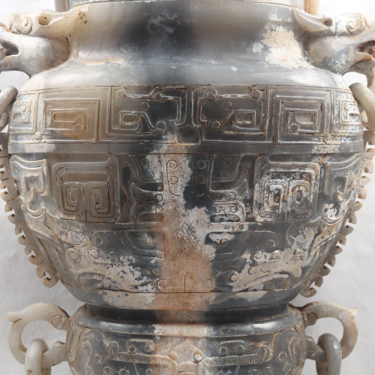 Rare Antique Natural Grey with Pink and White Patches Nephrite Vase with Pixiu Display 3.832,6g 220.0 by 90.0 by 370.0mm