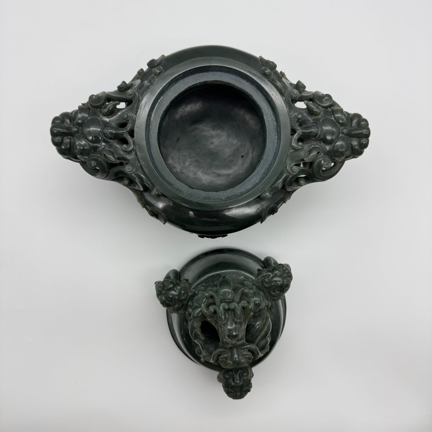 Rare Antique Natural Dark Green Nephrite Dragon Incense Burner 2.952,1g 245.0 by 160.0 by 185.5mm