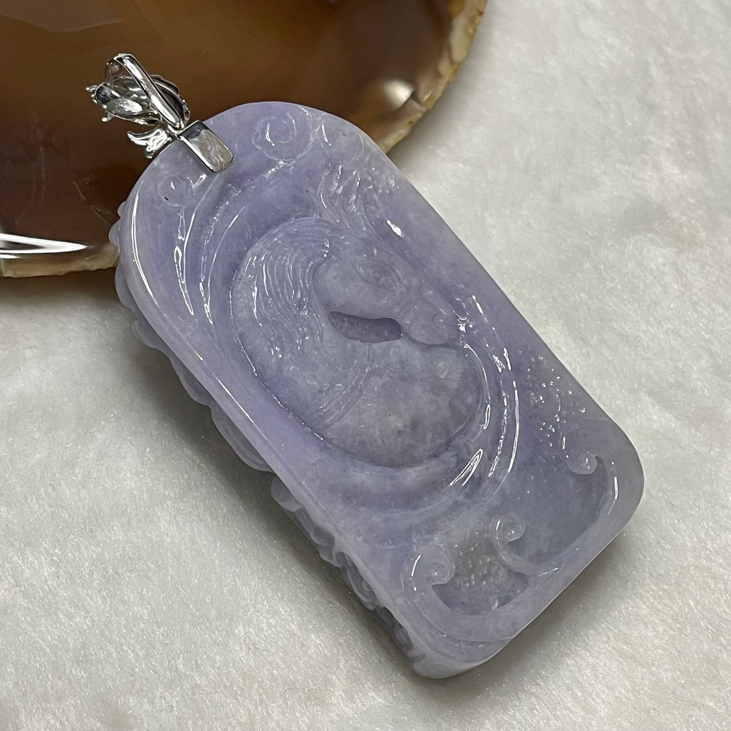 Rare Type A Intense Lavender Guan Gong Jade Jadeite 18k gold with NGI Cert 106.26g 90.0 by 41.3 by 15.8mm