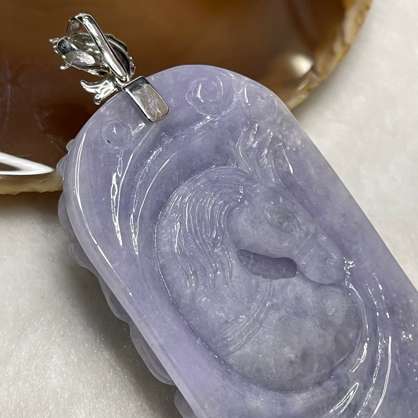 Rare Type A Intense Lavender Guan Gong Jade Jadeite 18k gold with NGI Cert 106.26g 90.0 by 41.3 by 15.8mm