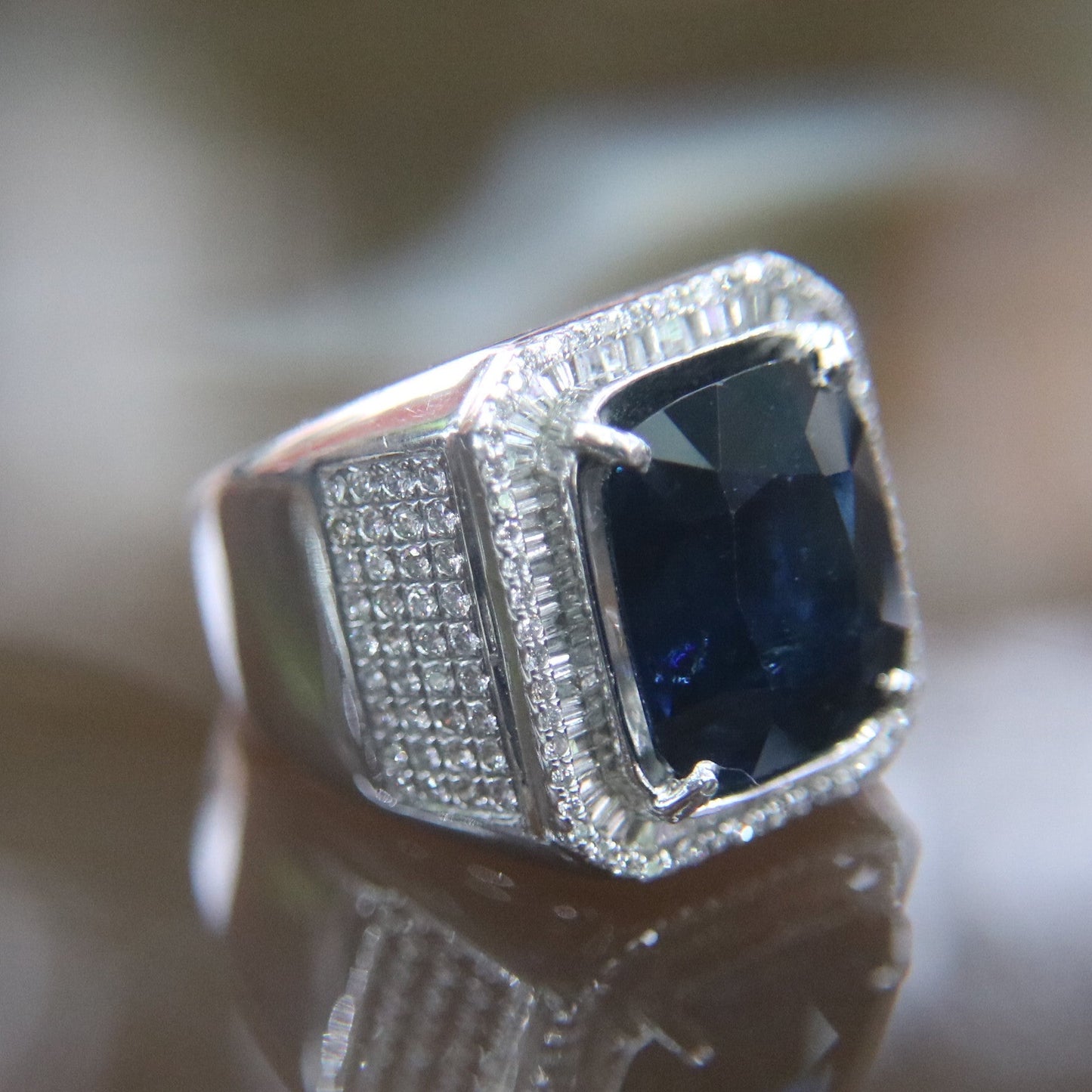 Natural Blue Sapphire 蓝宝石 (heated) about 13.0ct Ring set in 18k 750 white gold & natural diamonds - 19.42g US Size 9 with NGI Cert