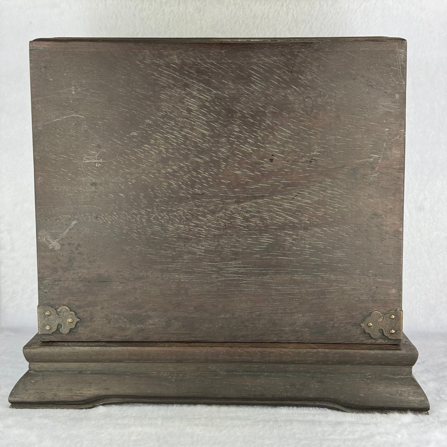 Antique natural nephrite display in heavy old solid wooden box 3,791.3g 191.0 by 243.0 by 215.0mm