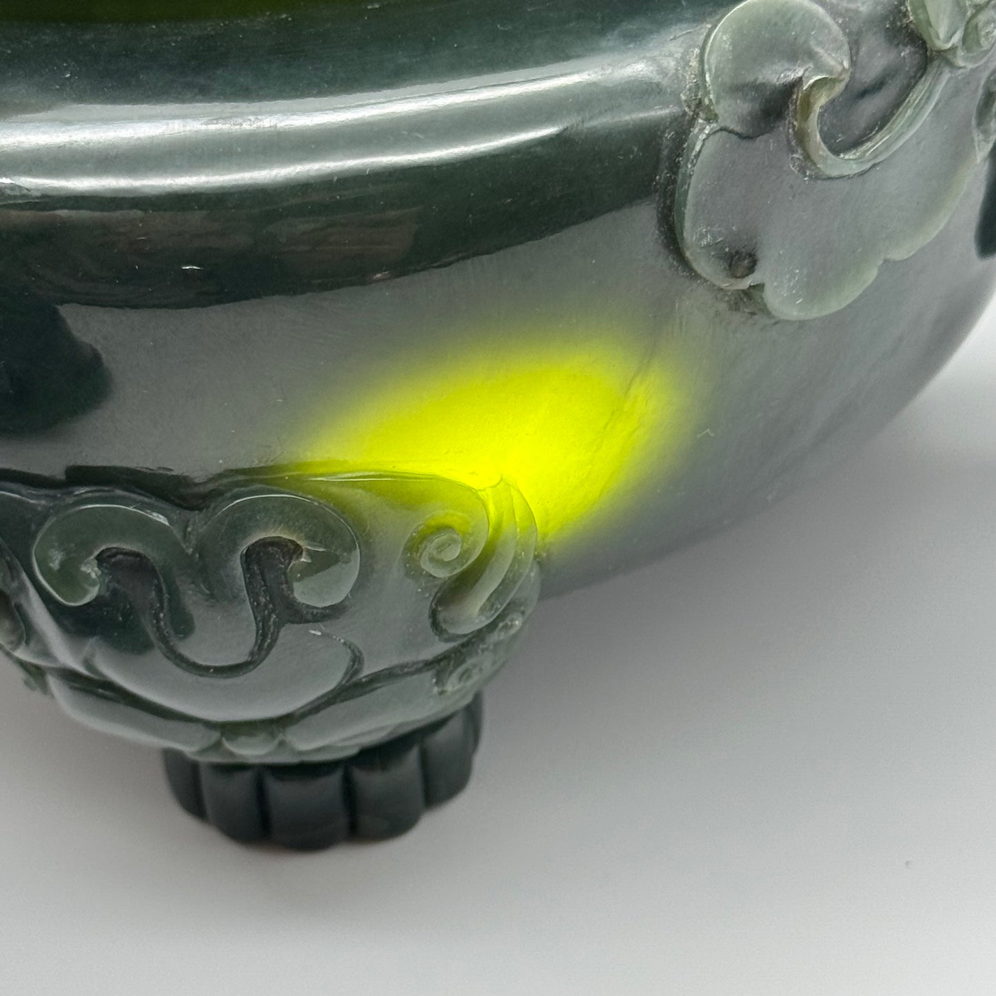 Rare Antique Natural Dark Green Nephrite Dragon Incense Burner 2.952,1g 245.0 by 160.0 by 185.5mm